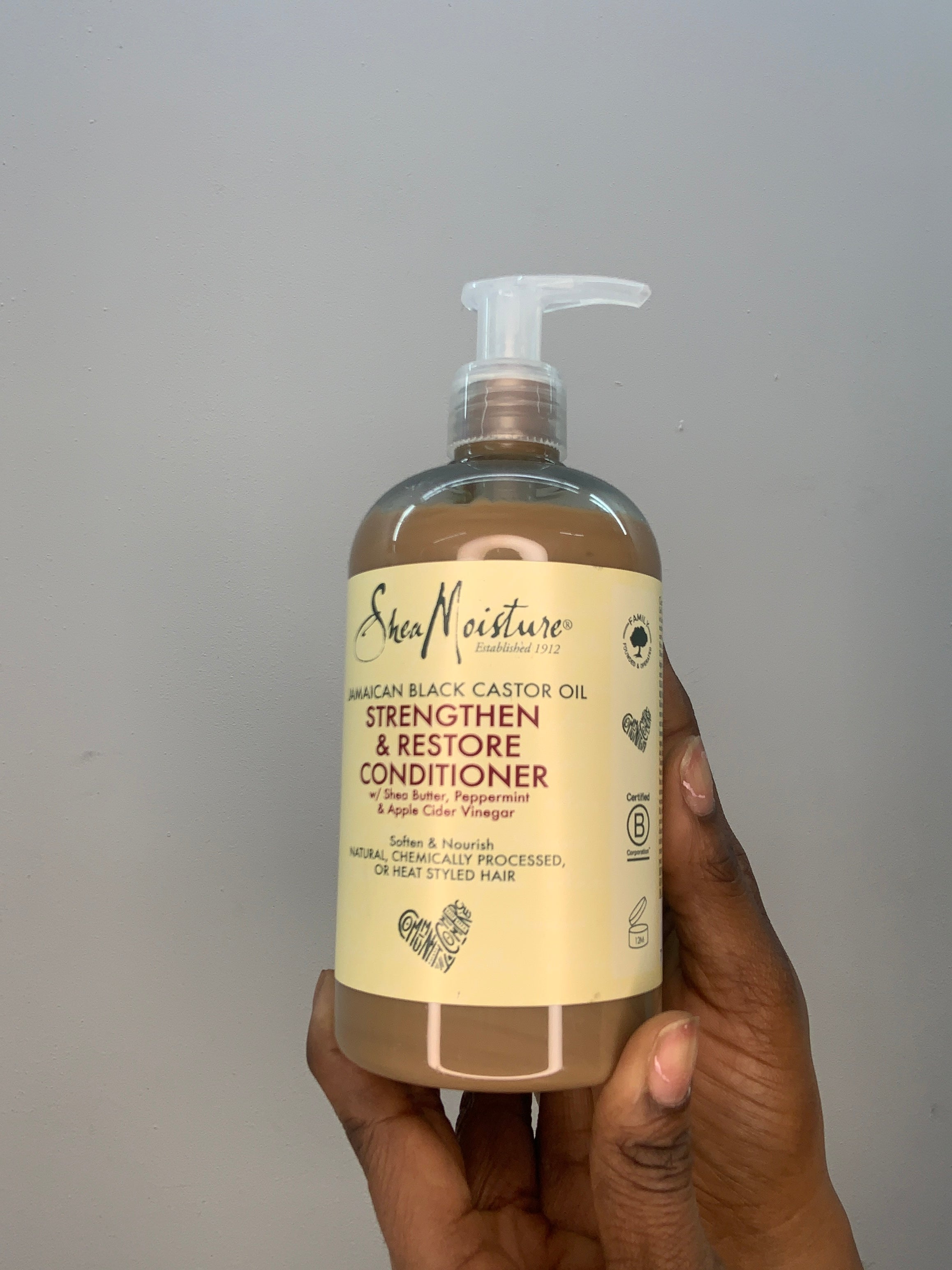 SHEA MOISTURE Strengthen and Restore Conditioner